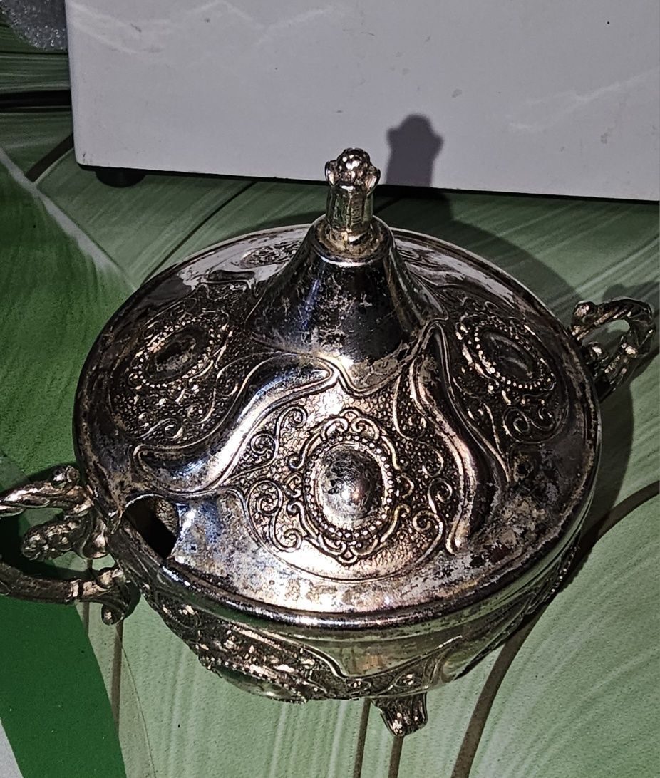 Антикварная сахарница