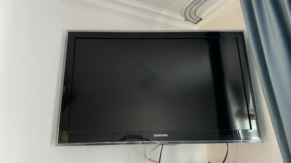 Телевизор samsung идеально работает