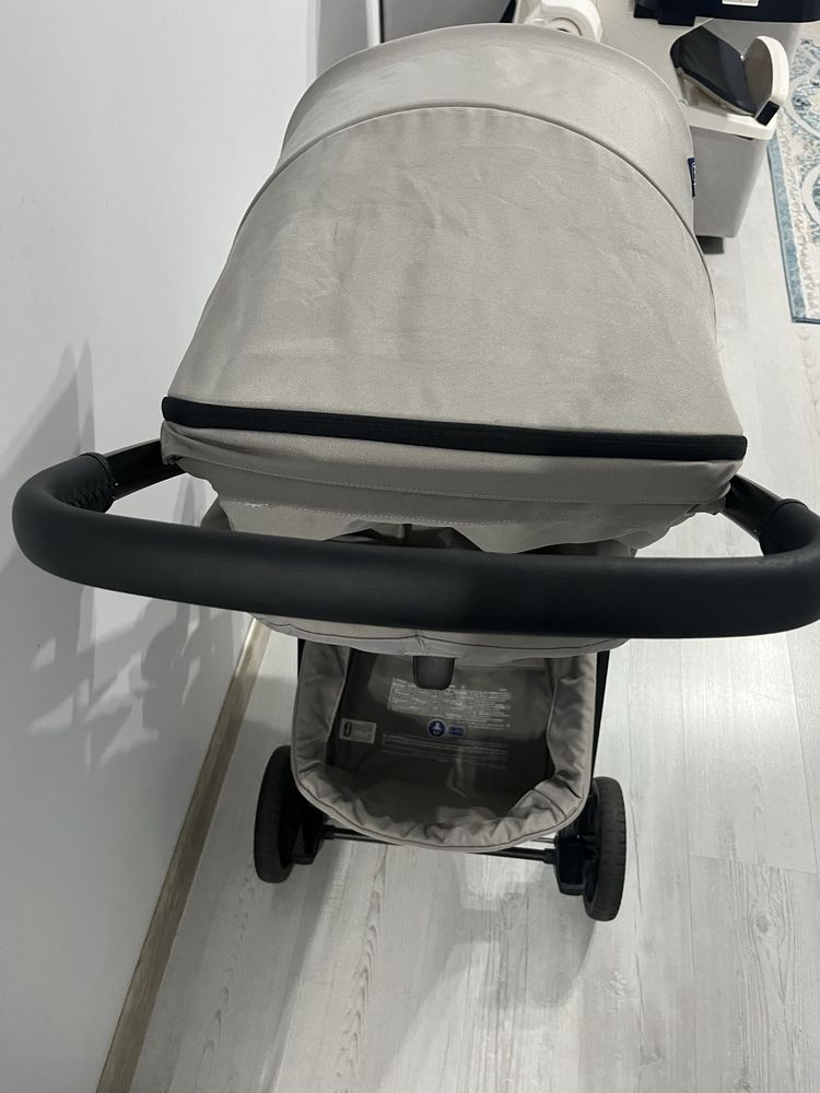 Продам коляску фирма Chicco в отличном состоянии