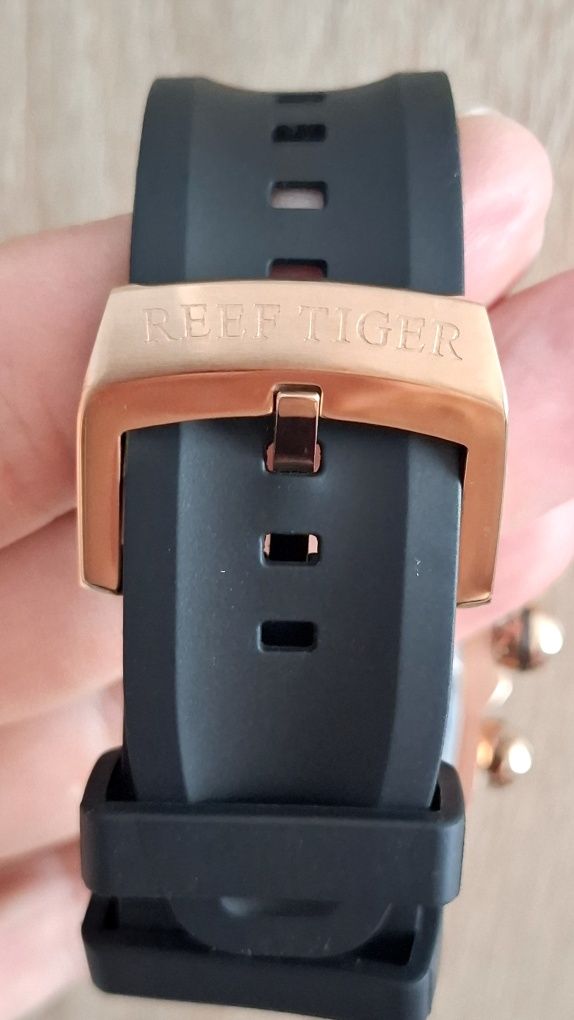 Часы наручные мужские REEF TIGER