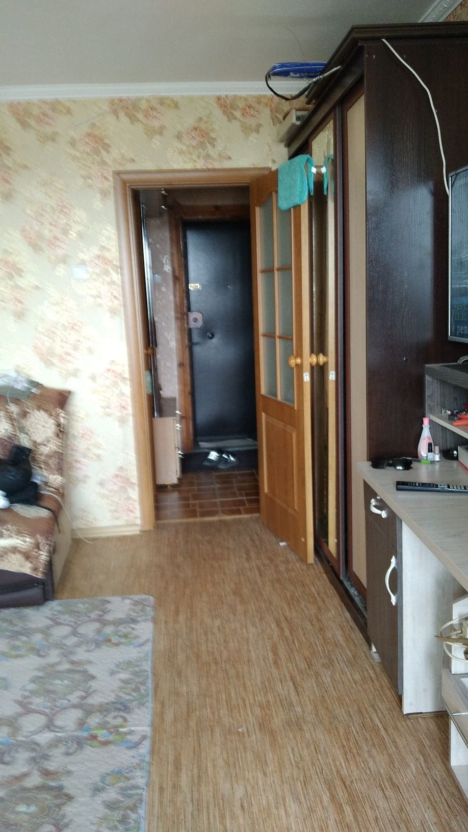 Продам ,1,5 ,квартиру ,или обменяю на равноценную в другом районе,