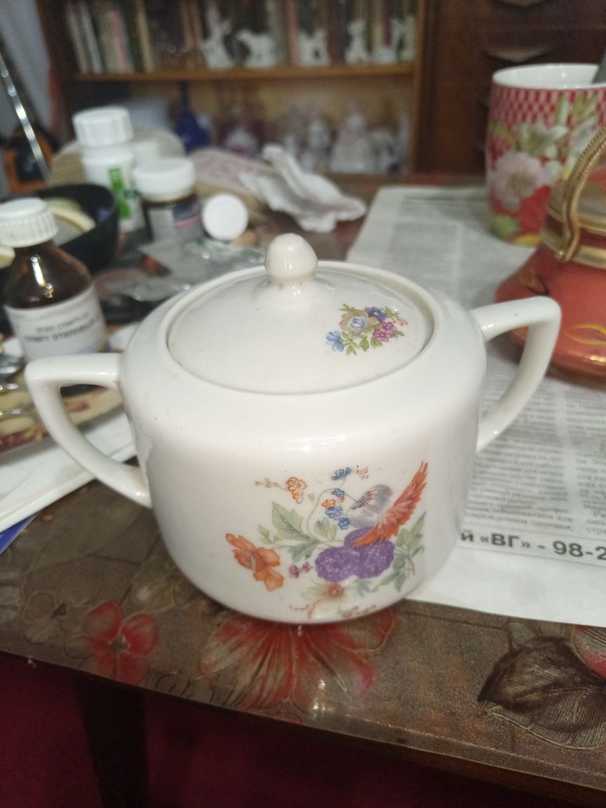Продам сахарницу (советская)