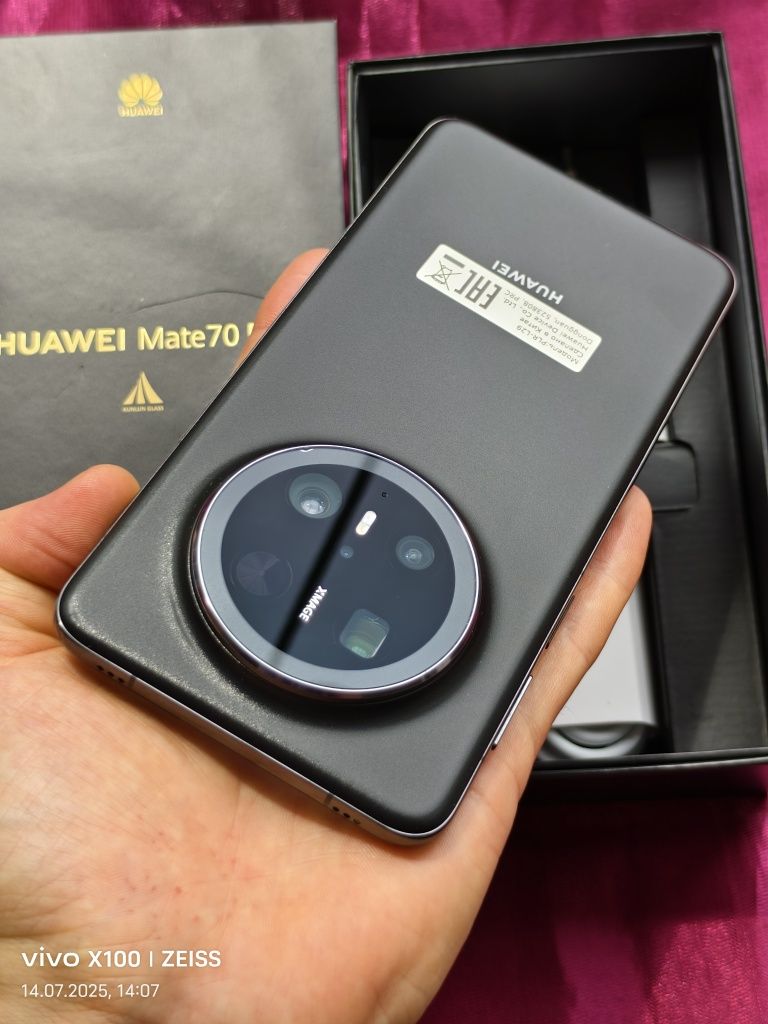 Huawei Mate 70 Pro 512 gb Ram 12 5G полный комплект