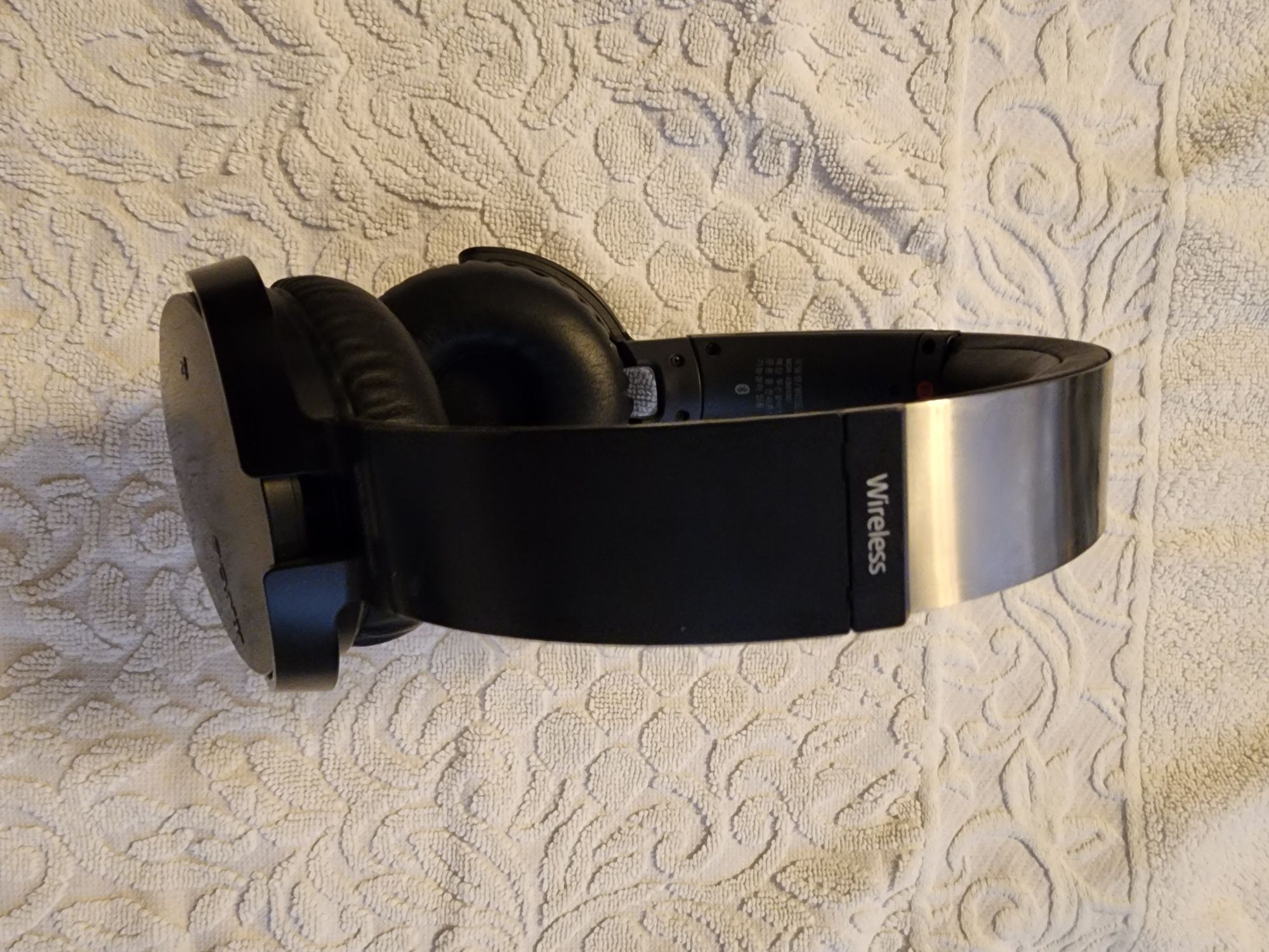 Продам наушники SONY , беспроводные