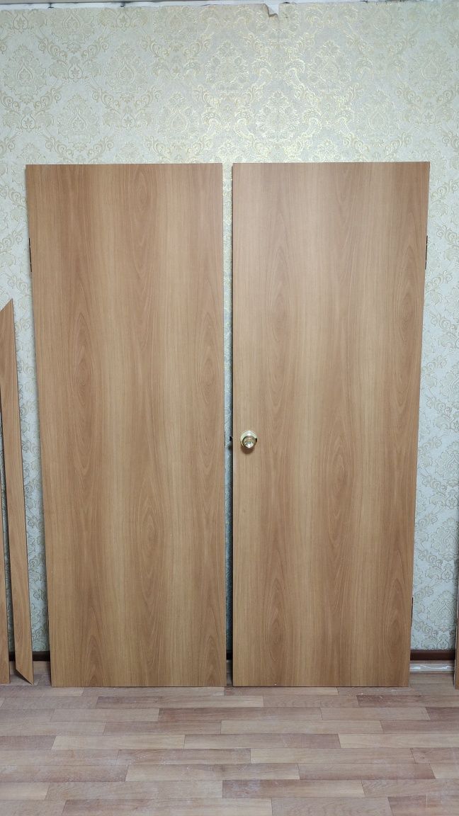 Продам  Двери  двух   створчетые