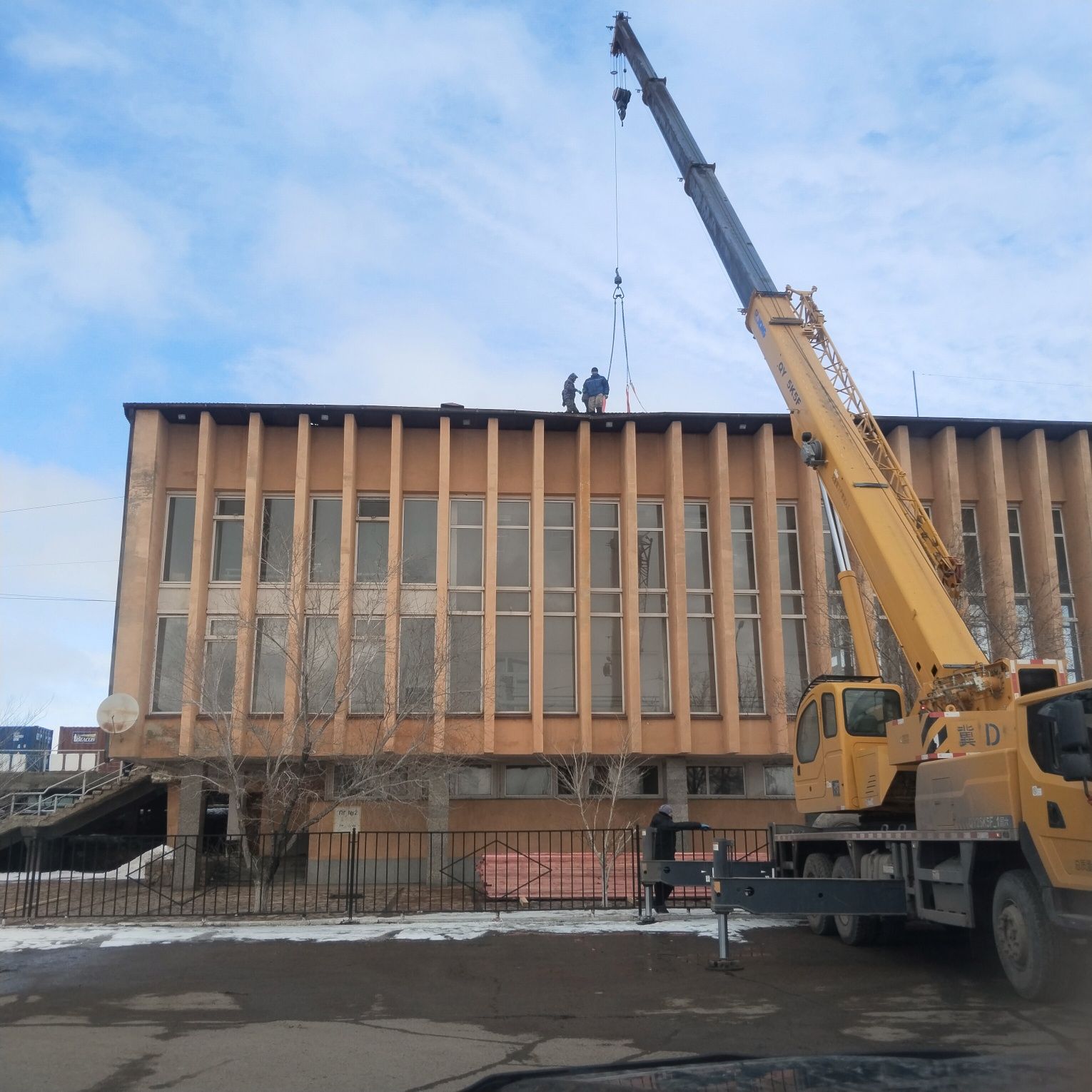 Услуги автокрана xcmg q25 к5. 25т 42м.