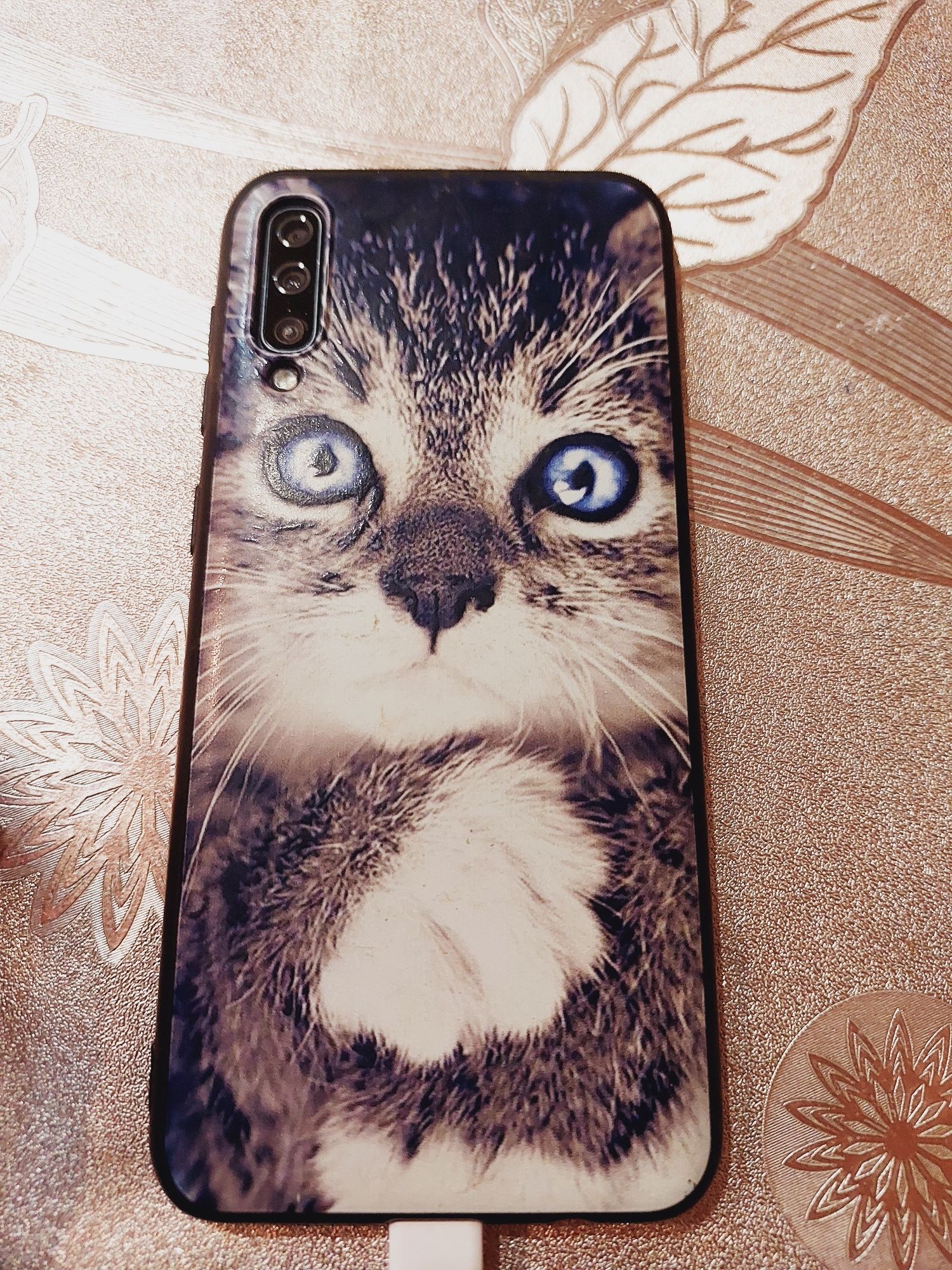 Продам телефон Самсунг А50