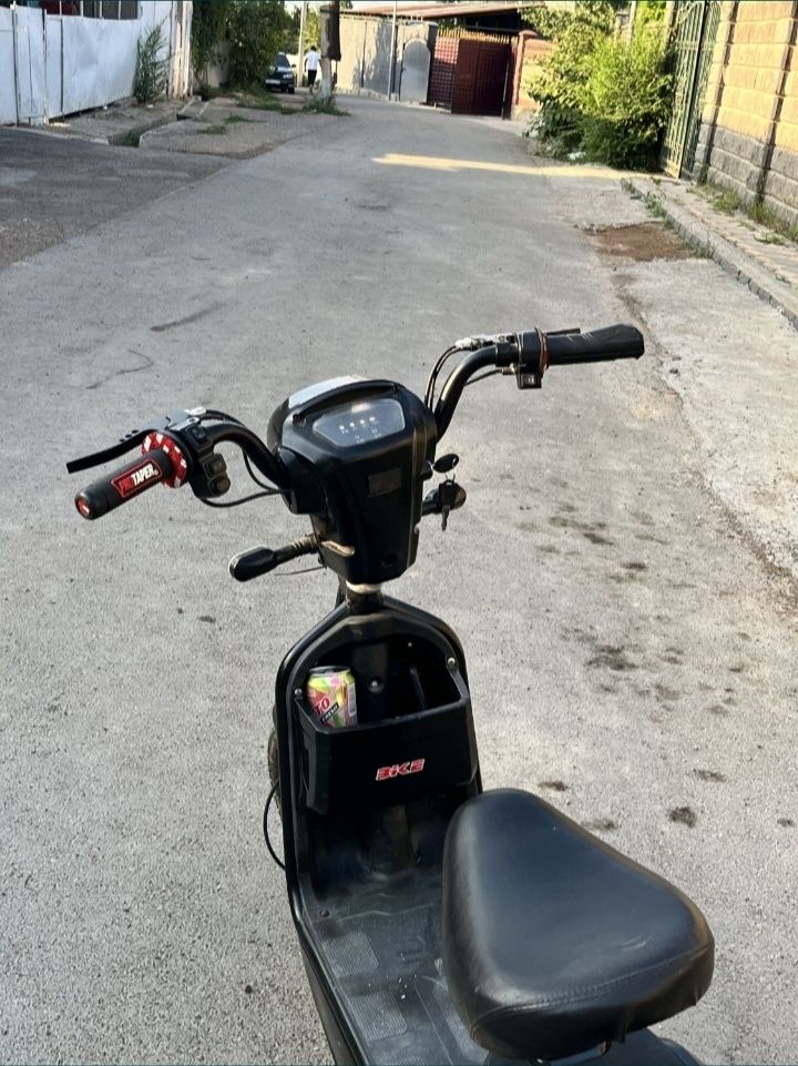 В продаже электро велик
