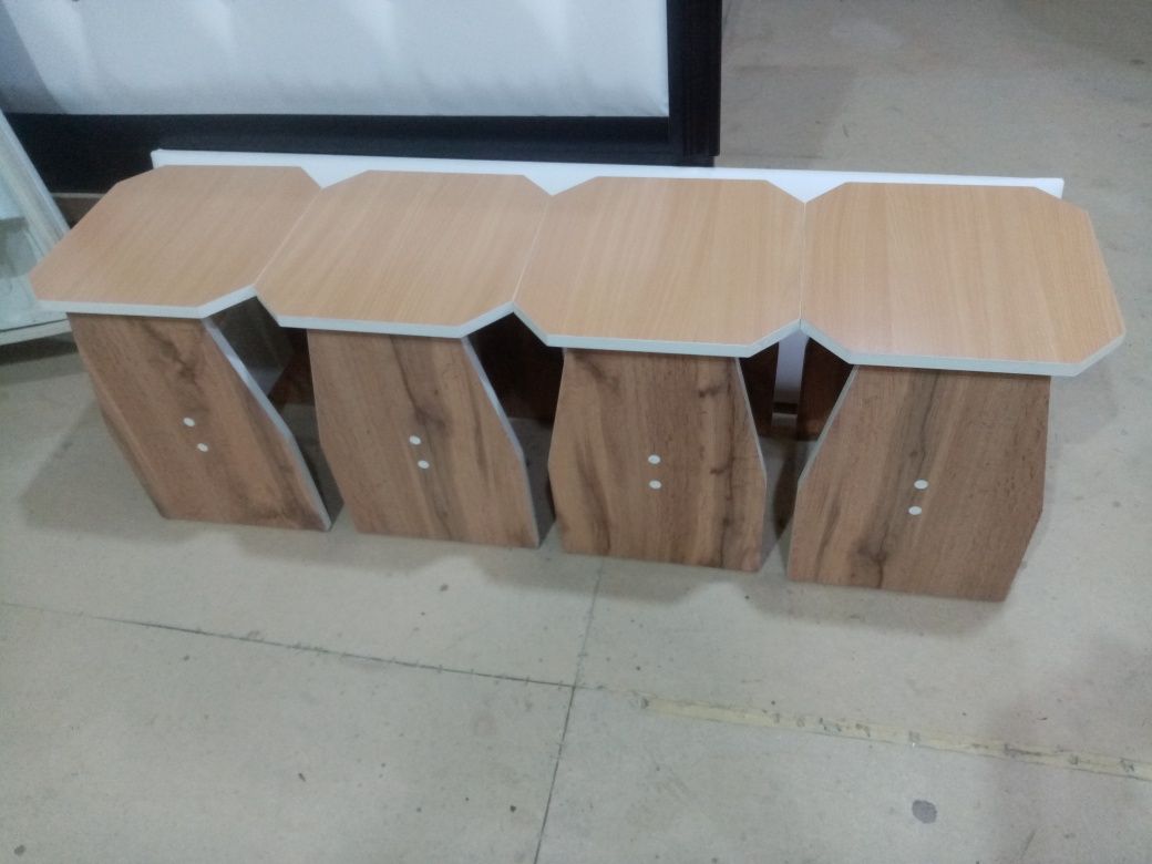 Продам новые кухонные табуретки!