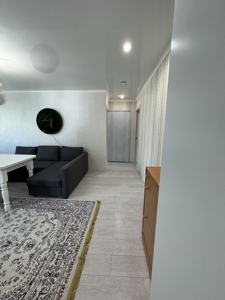Продам 3-комнатную квартиру в центре