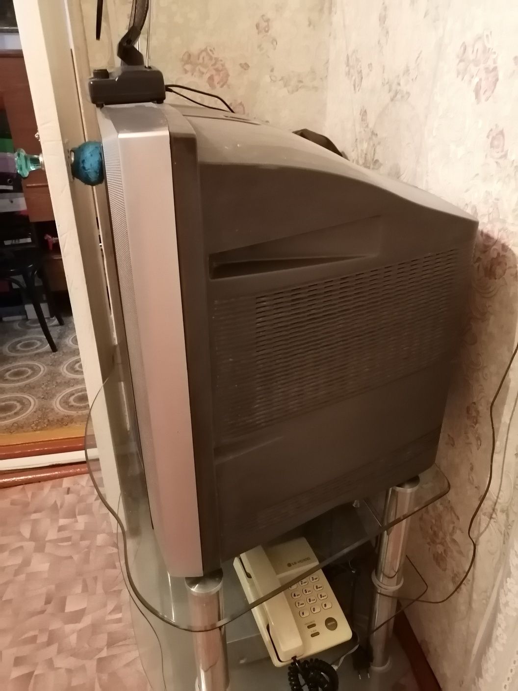Продам телевизор Panasonik б/у небольшойй