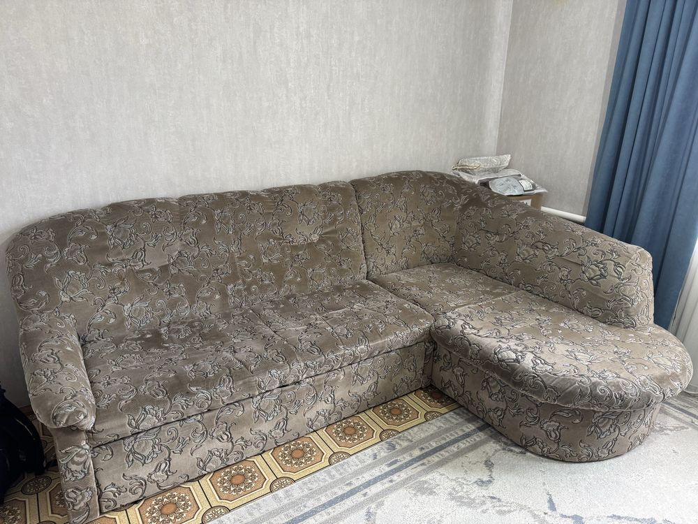Продам диван б/у