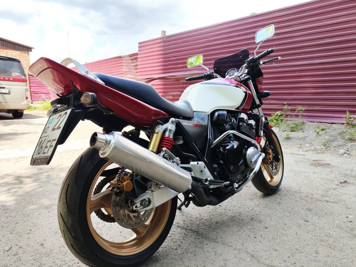 HONDA CB 400 Super four vtec 3