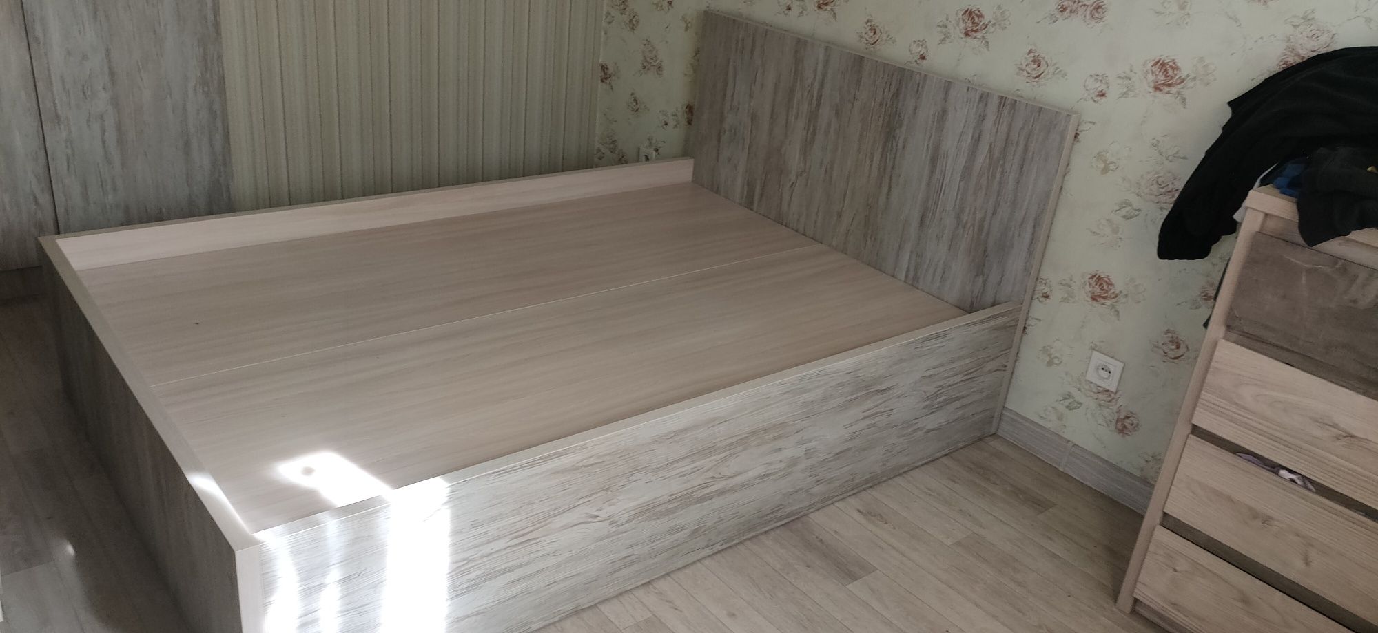 Продам кровать в хорошем состоянии