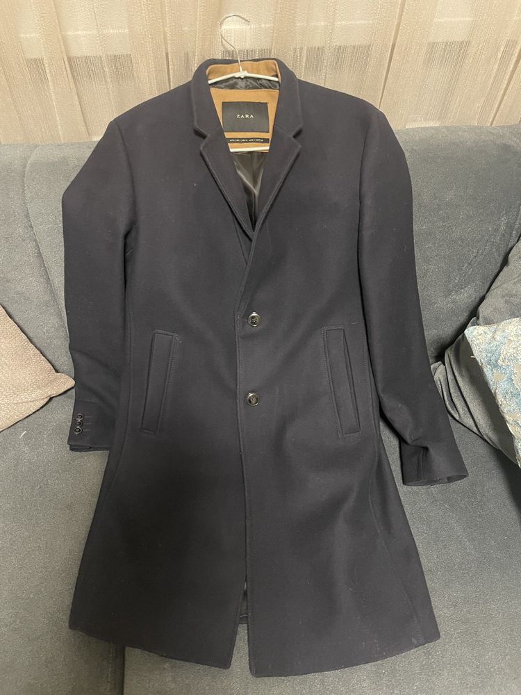 Пальто ZARA мужское черное