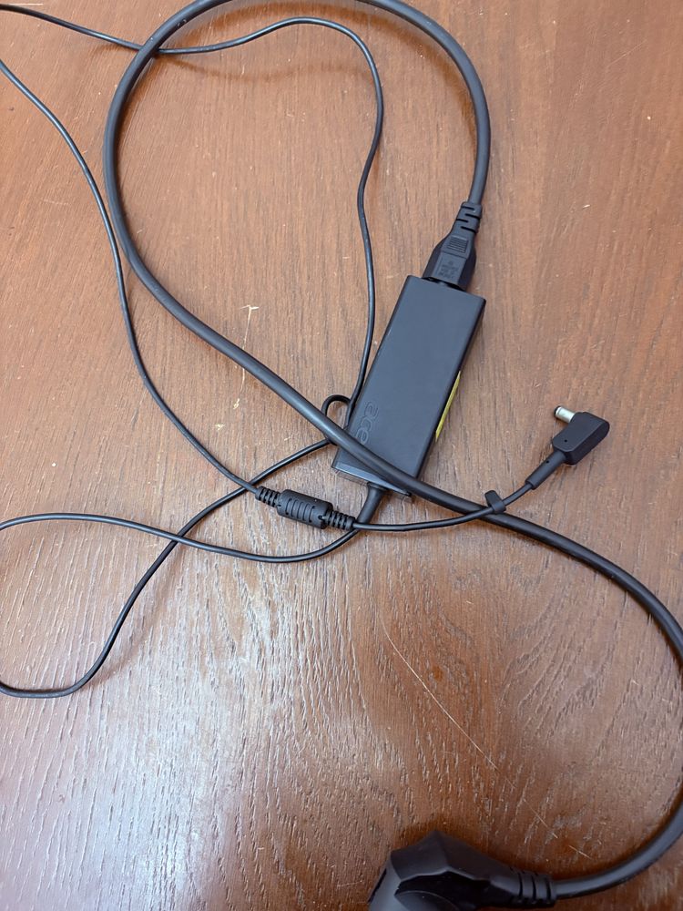 Продаю ноутбук packard bell