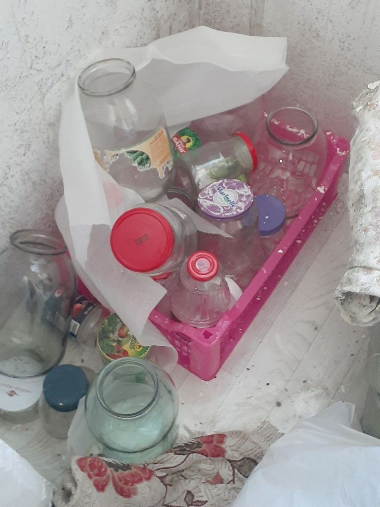 Банки разные продам