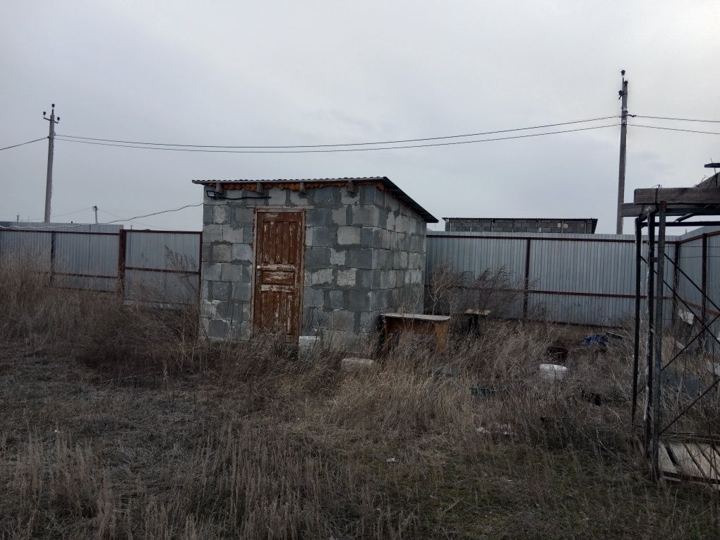 Продам участок с теплицами. Хороший торг