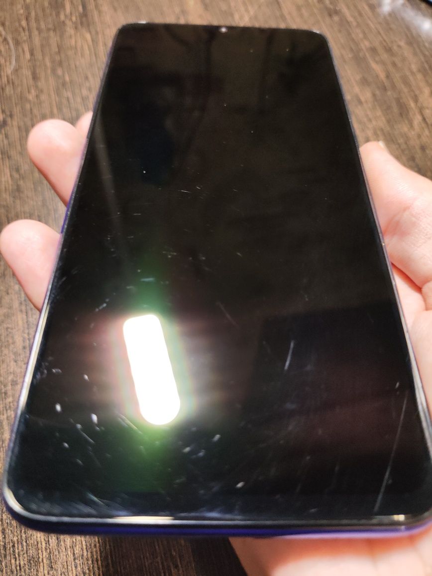 Продам Redmi note 8 pro 6/128GB