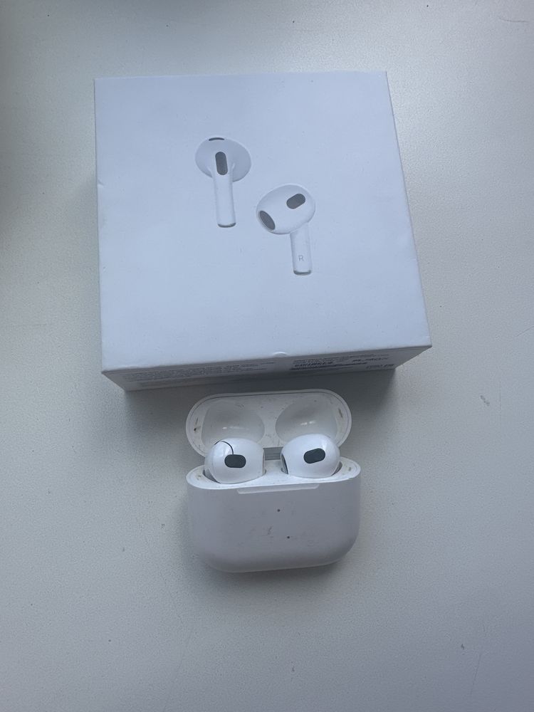 Airpods 3 (работает правый наушник)