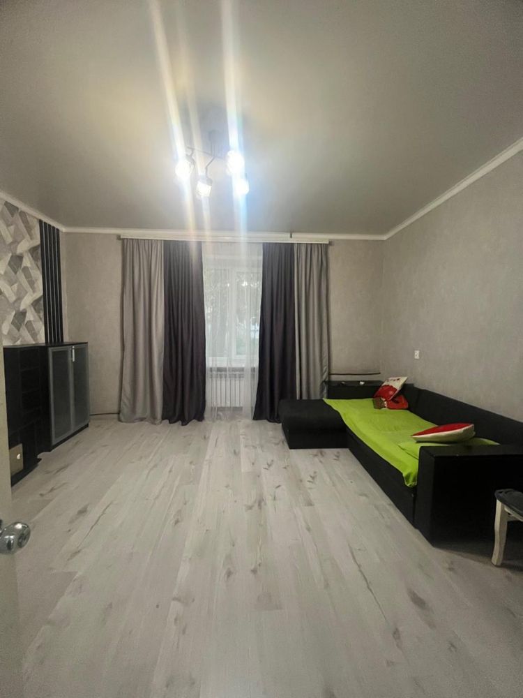 Продам 3-х комнатную квартиру ул. Металлургов 16