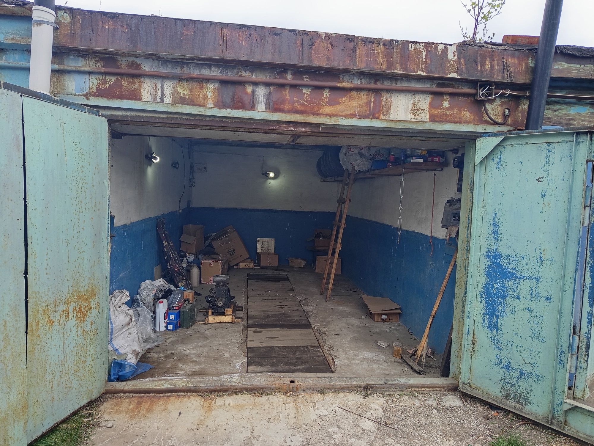 Продам гараж за жд вокзалом