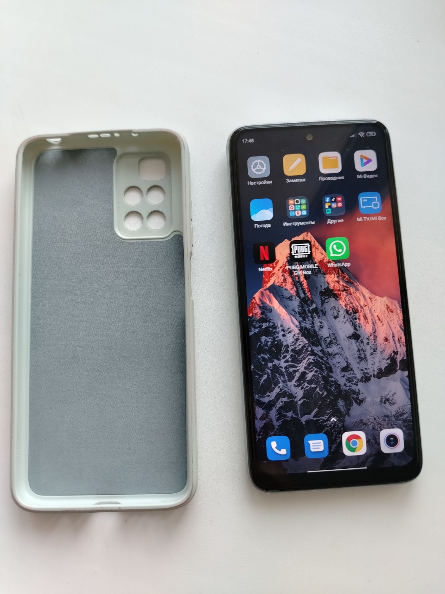 Xiaomi Redmi 10 4/128 ГБ -экран 90 Гц, отличное состояние