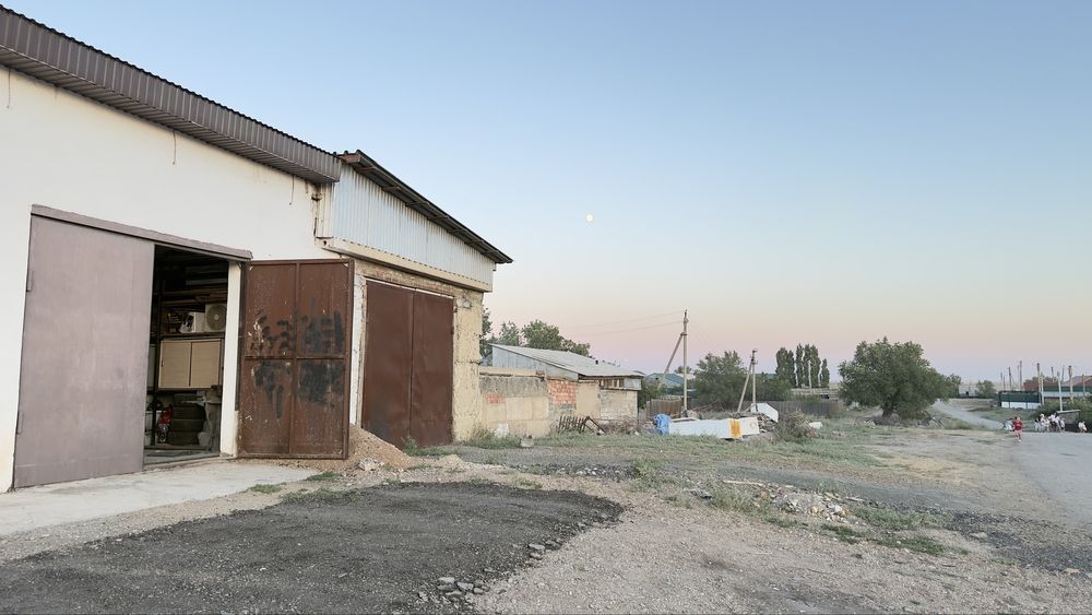 Сдается в аренду гараж под СТО 115кв/м 300.000 в месяц