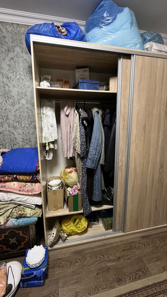 Шкаф для одежды и т.д