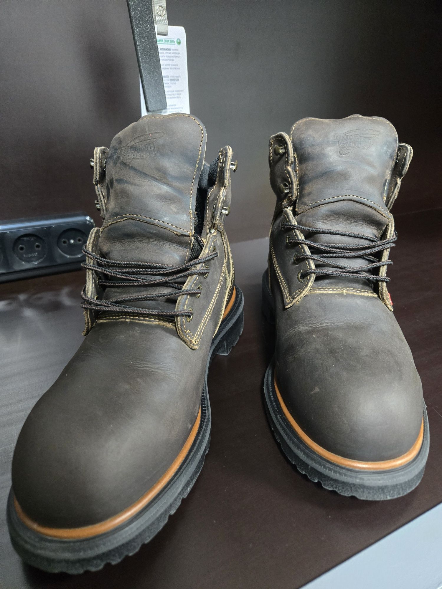 продам спец ботинки red wings