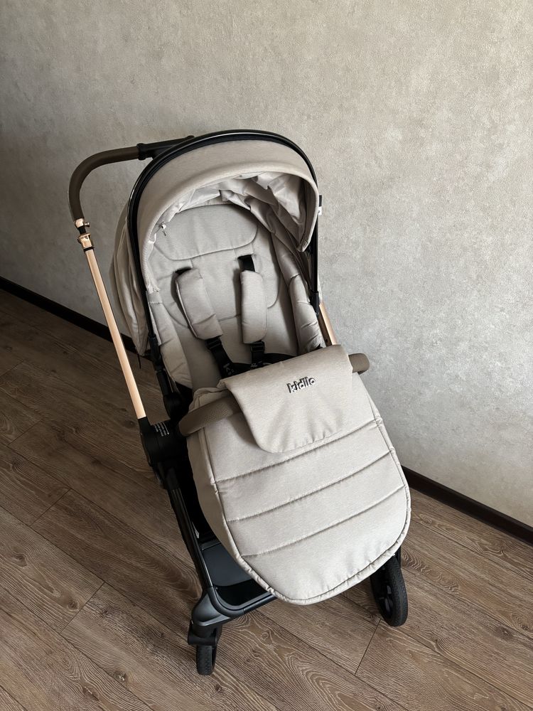 Модульная коляска Kidilo D900 с системой умных колес и перекидной ручк