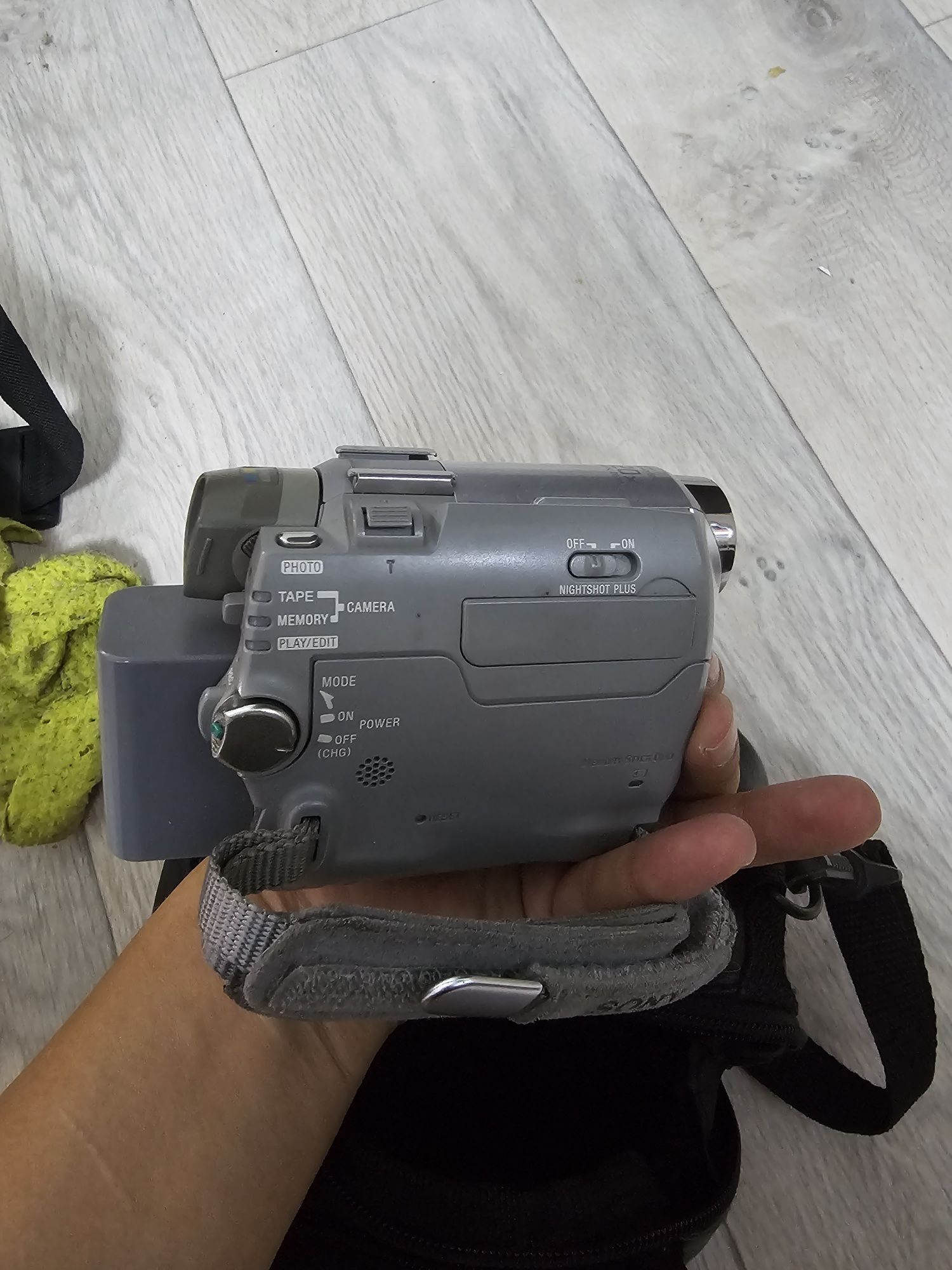 Цифровой фотоаппарат Sony