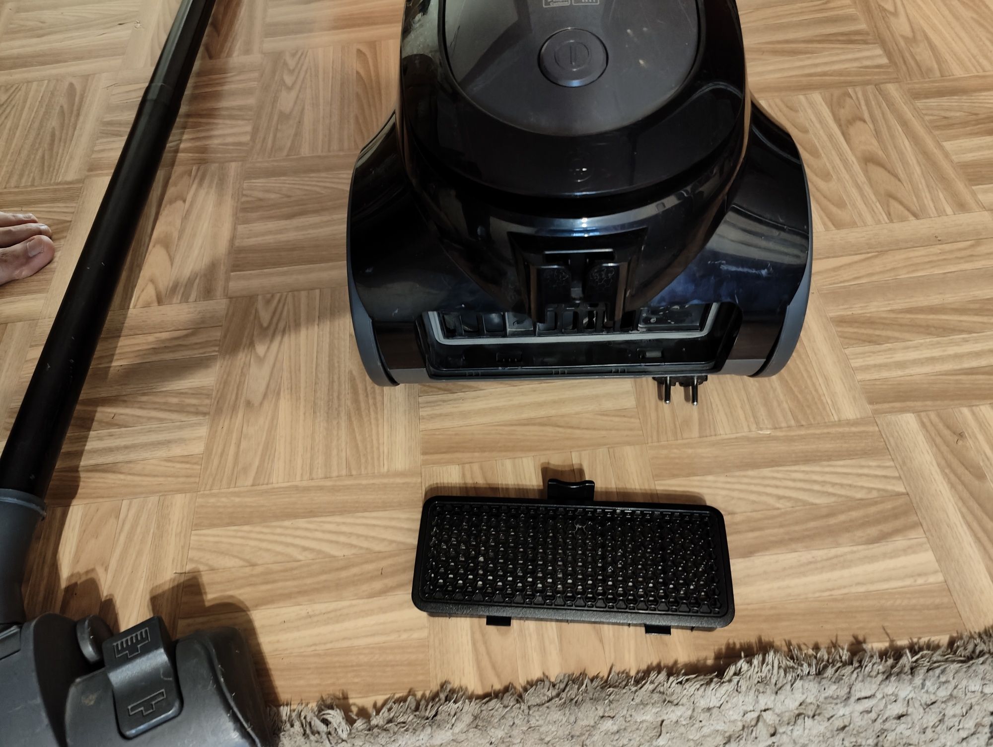 Пылесос LG 2000 W