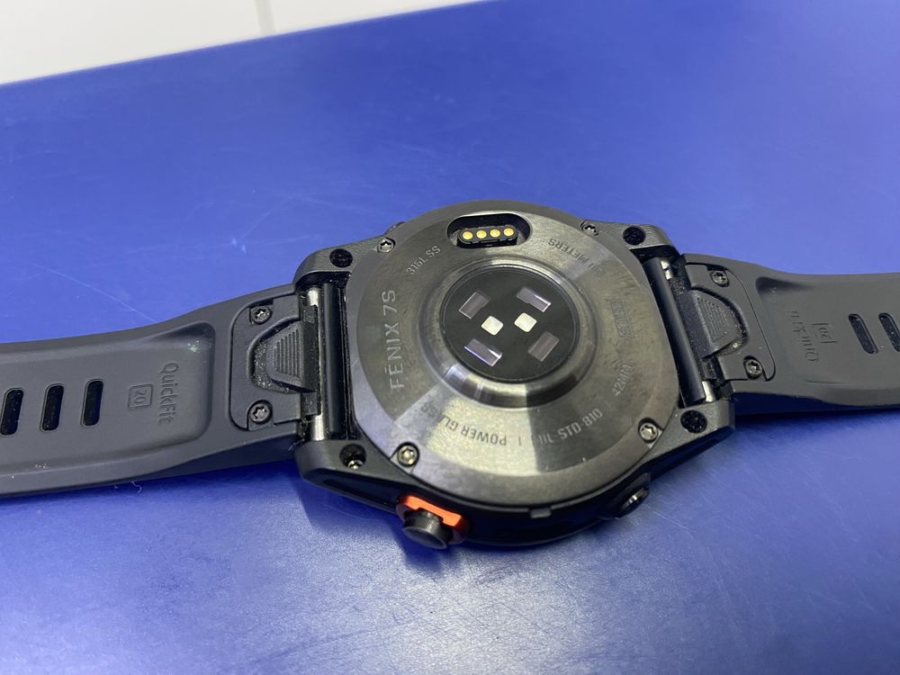 Часы: Garmin Fenix 7S