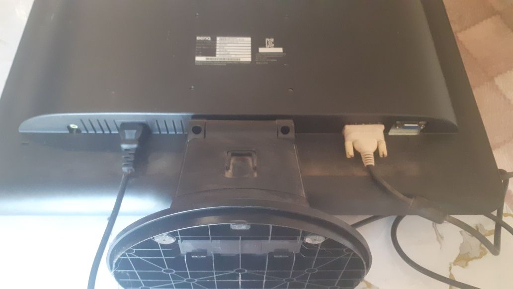 Продам монитор Benq