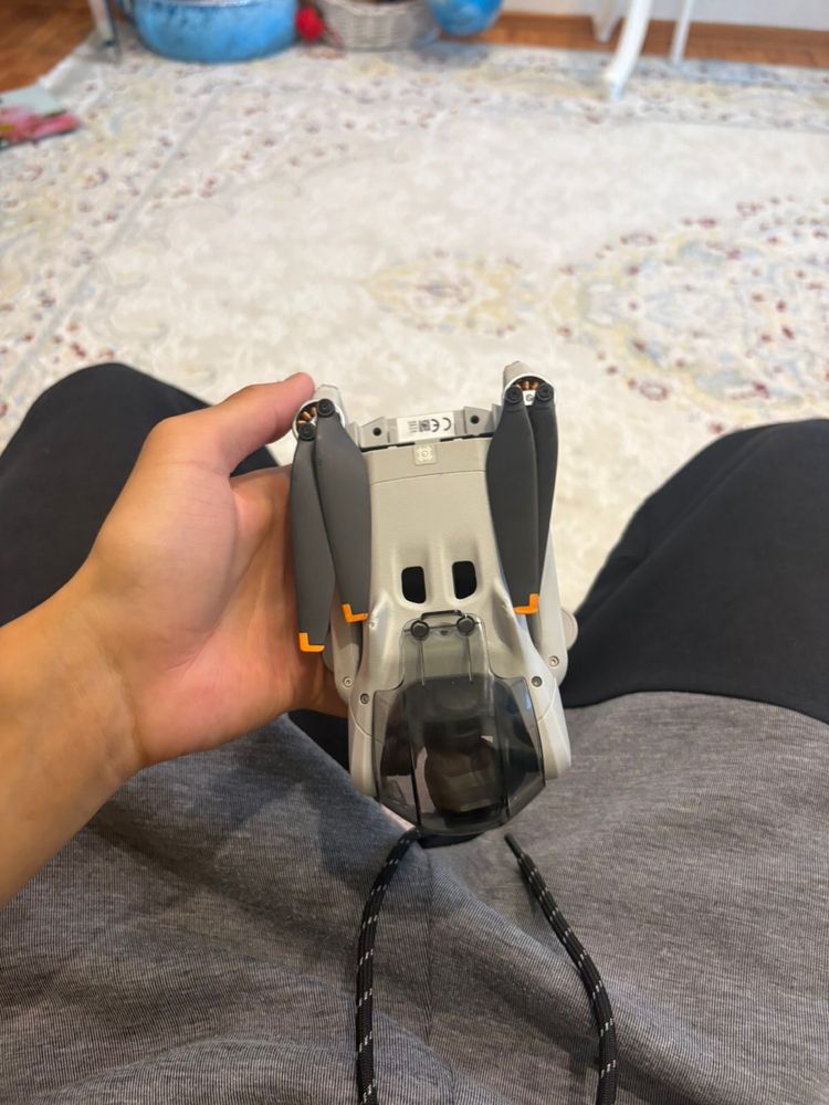 Продам дрон dji mini 3