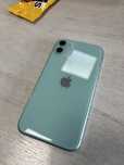 iPhone 11 (треснут экран, но работает исправно)