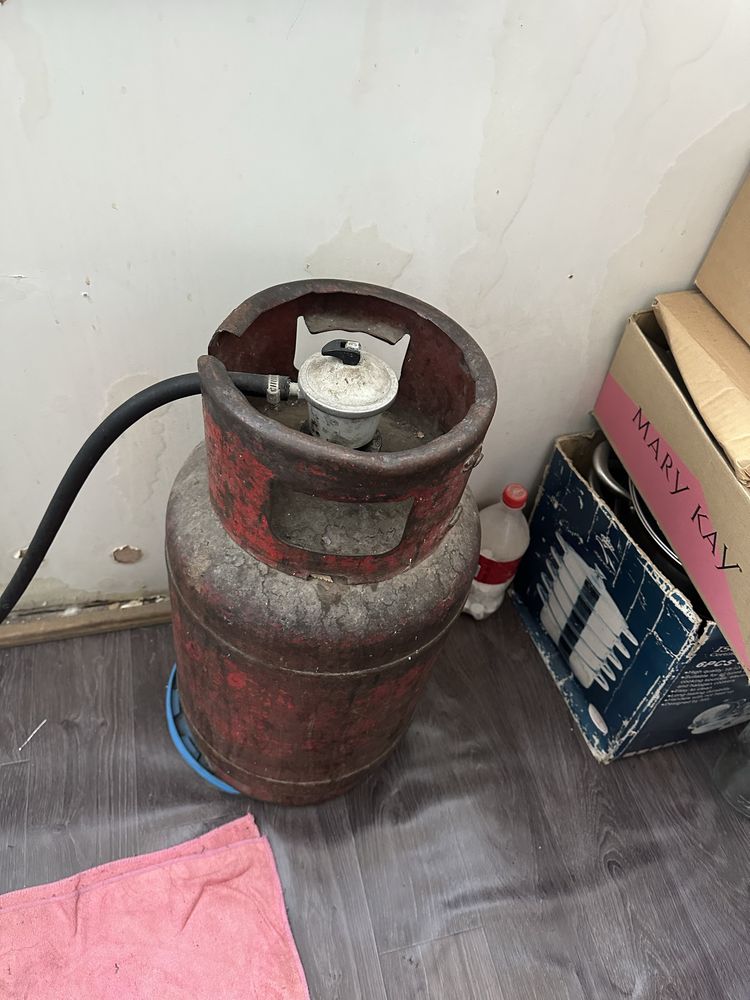 Продам газплиту с балоном