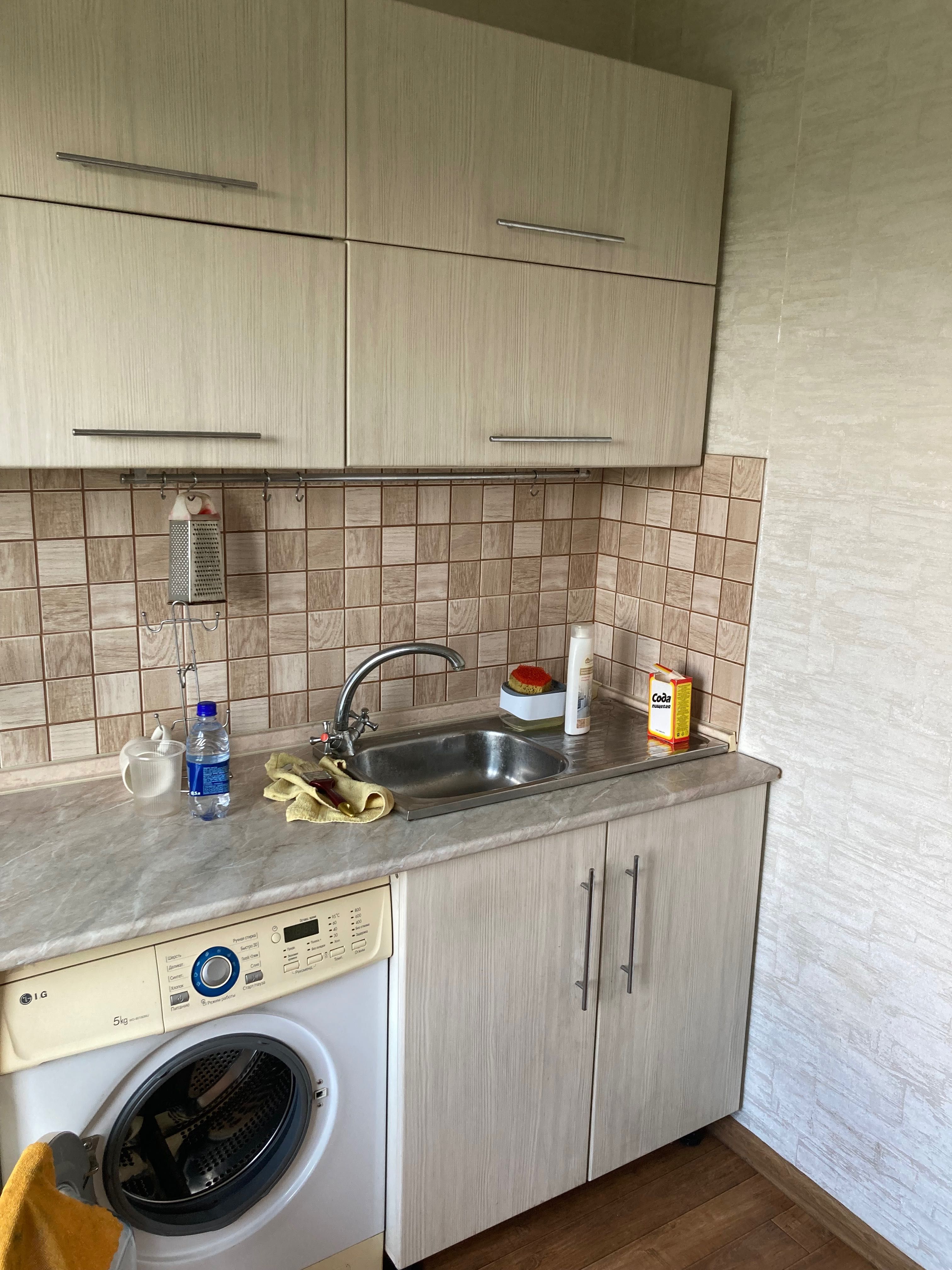 Продам 1.5 квартиру, район центрального рынка. 11 млн. тенге. ТОРГ