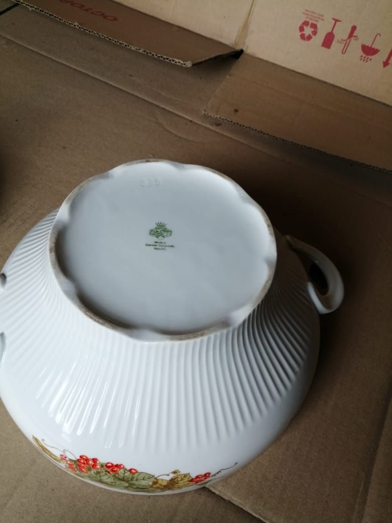 Супница  фарфор СССР ГДР на 2,5 л