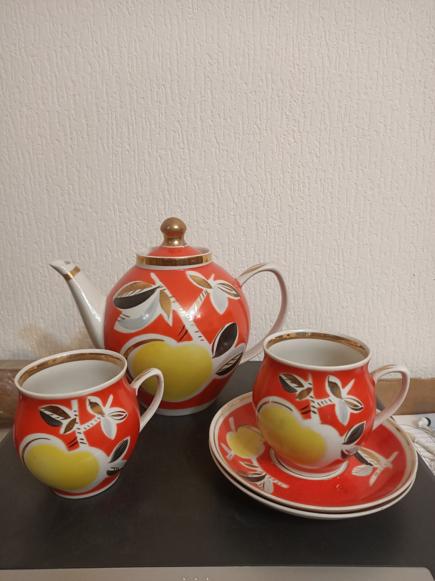 Фруктовницы, конфетницы, пепельница, сахарницы