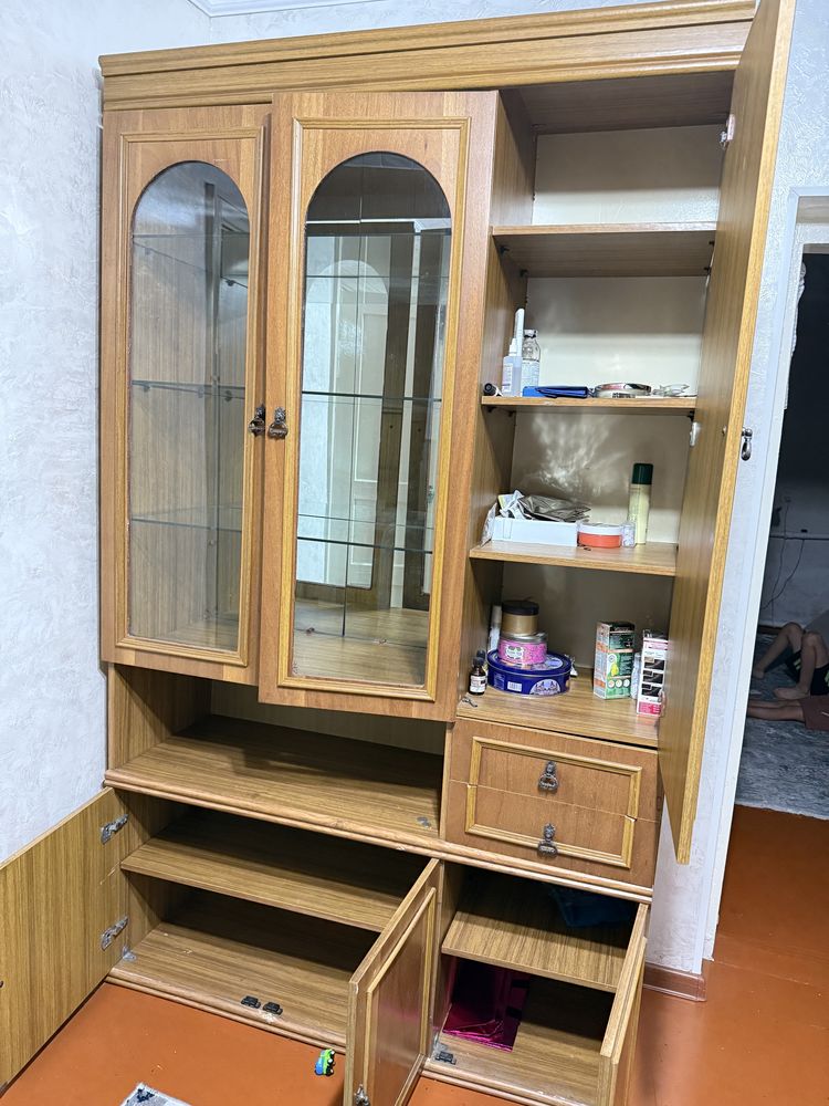 Б/у Сервант,  самовывоз