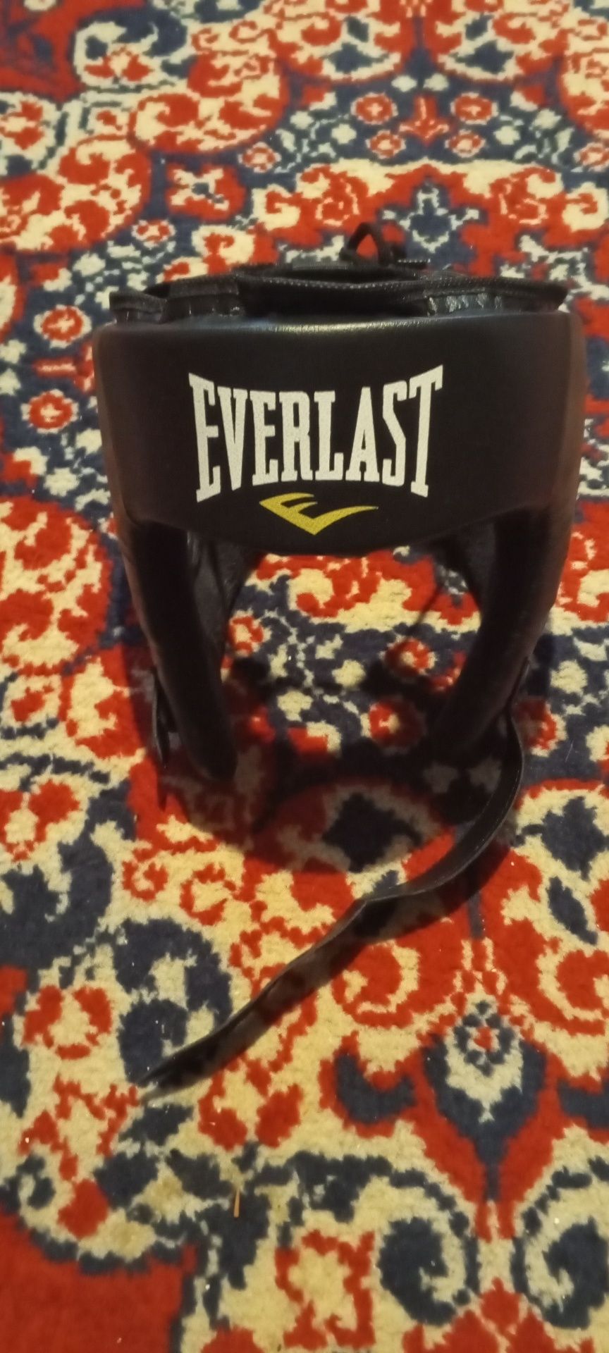 Шлем для единоборств. Фирма EVERLEST