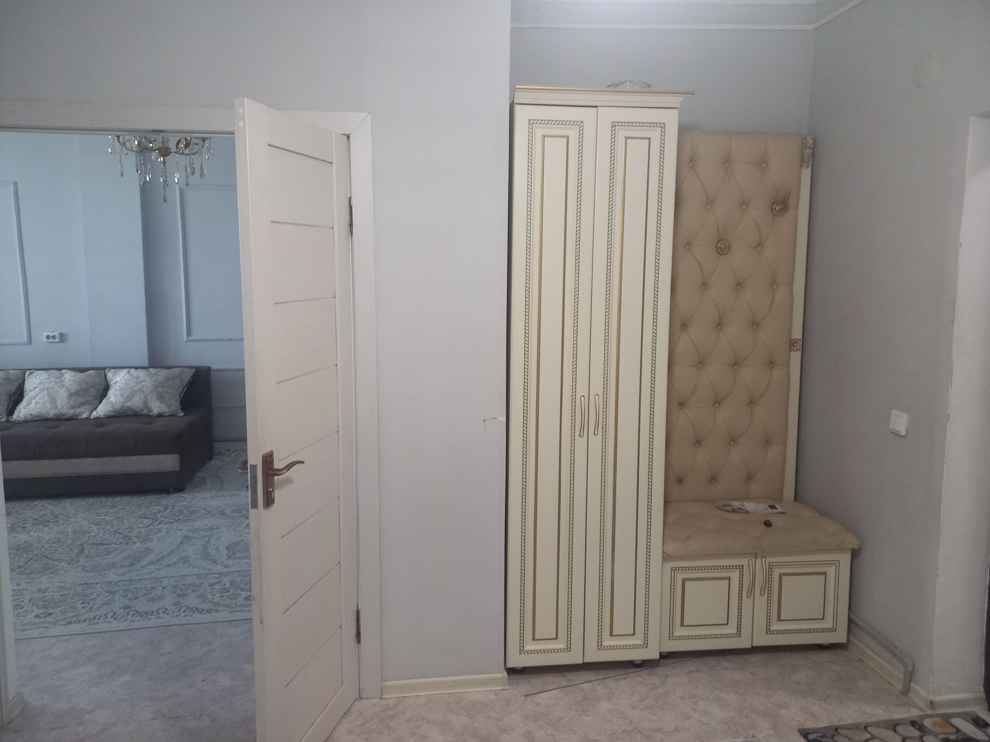 Түркістанда жаңа қалада Тұран молға қарсы орналасқан  3 бөлмелі пәтер