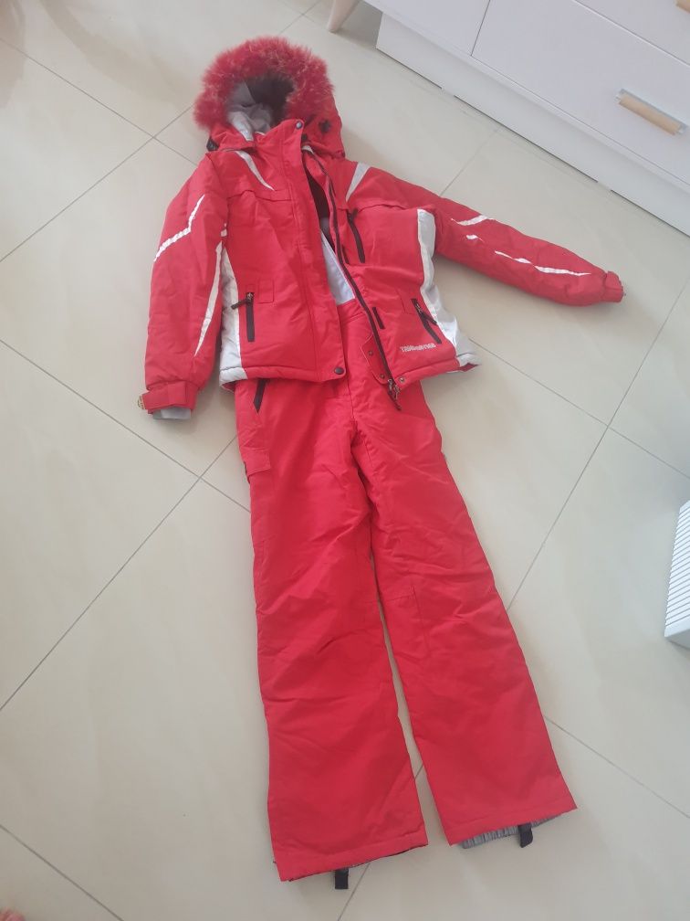 Продам лыжный костюм
