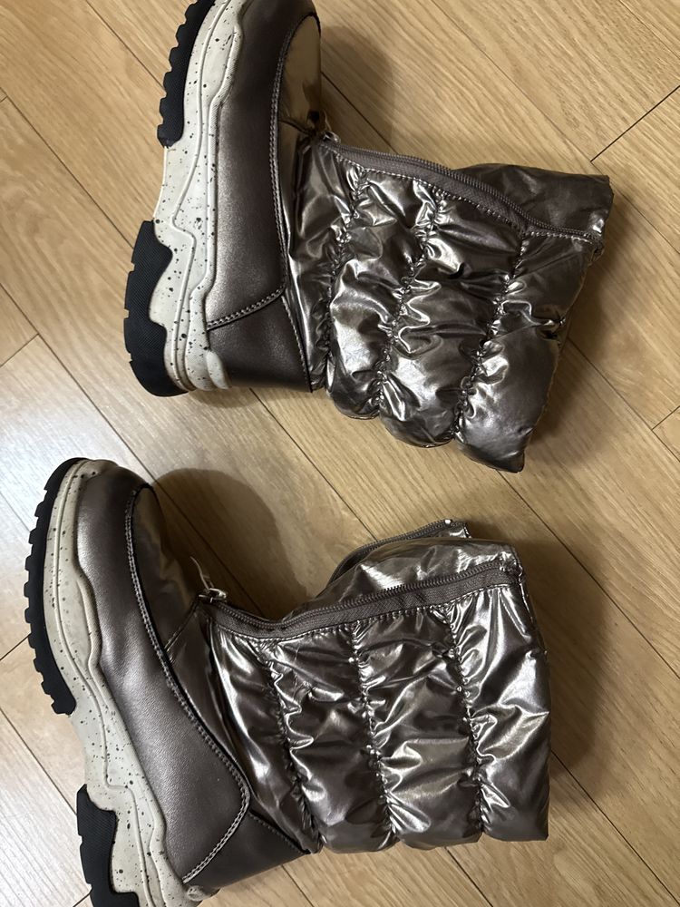 Продам зимние сапоги