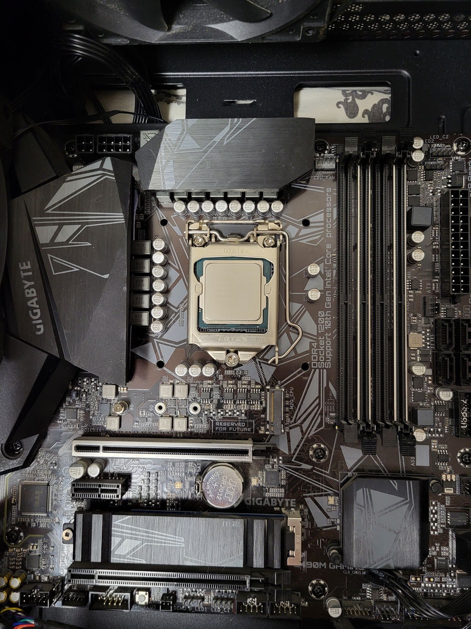 Материнская плата Gigabyte Z490M