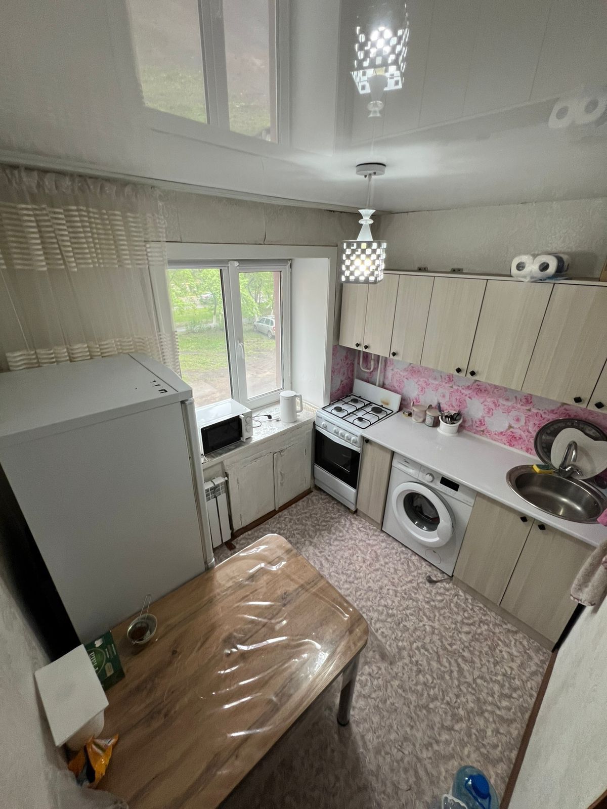 Продам 2 комнатную квартиру в кирпичном доме Мастер 12400