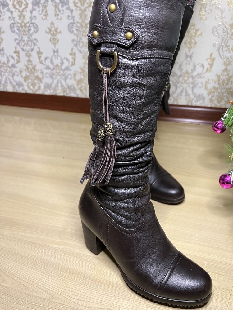 Женский сапоги