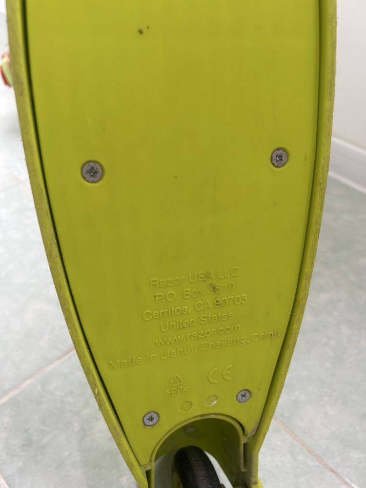 Самокат Razor monster kix